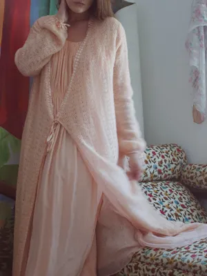 1920s Pale Peach Open Weave Knit & Chiffon Floor Length Wrap Dressing Gown
