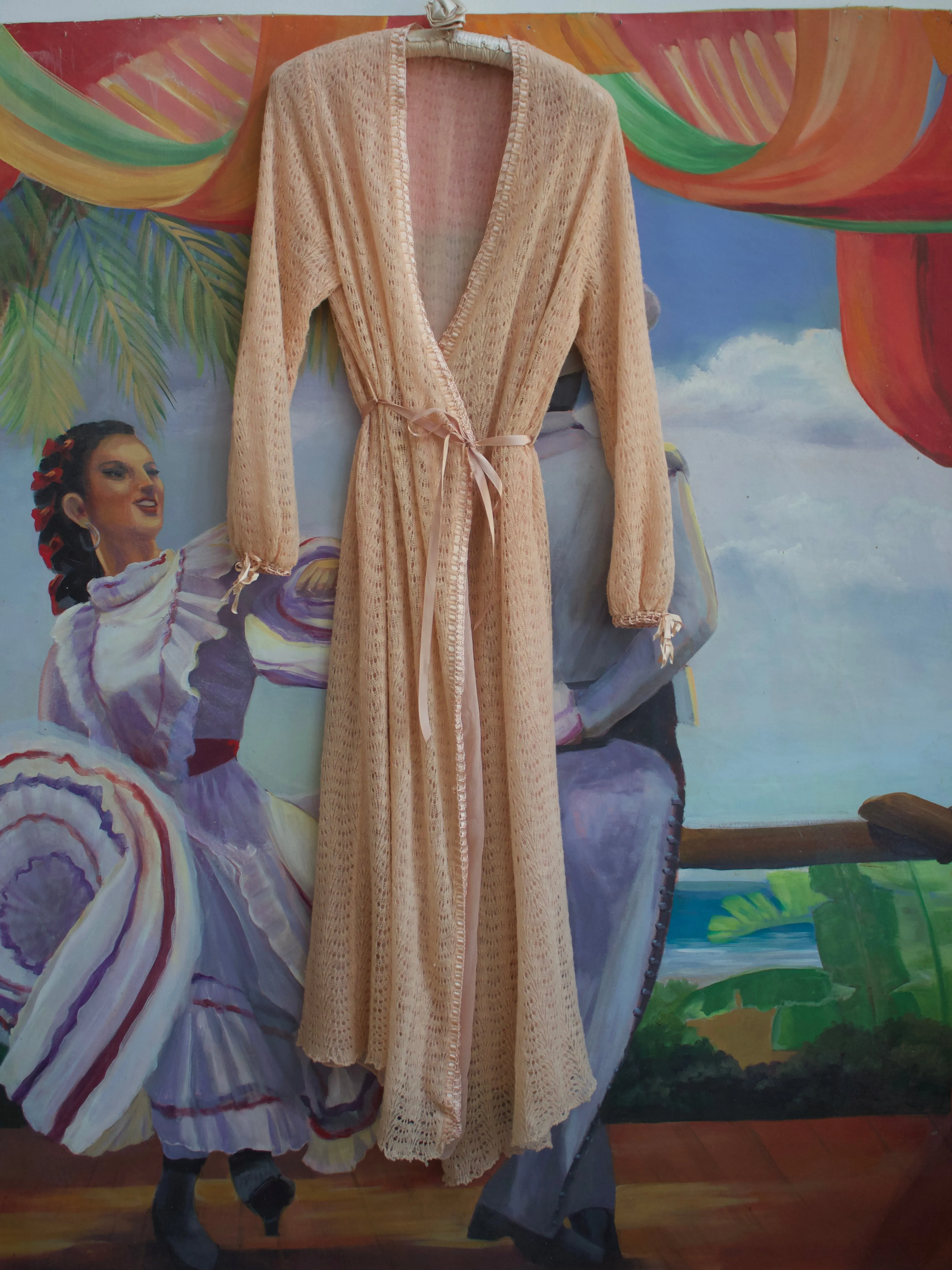 1920s Pale Peach Open Weave Knit & Chiffon Floor Length Wrap Dressing Gown