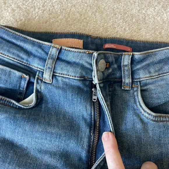 Anthropologie Pilcro High Rise Flare Jeans. Women size 25