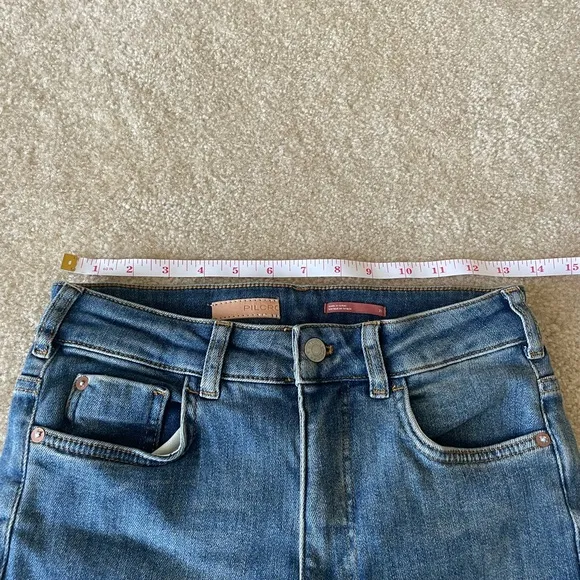 Anthropologie Pilcro High Rise Flare Jeans. Women size 25