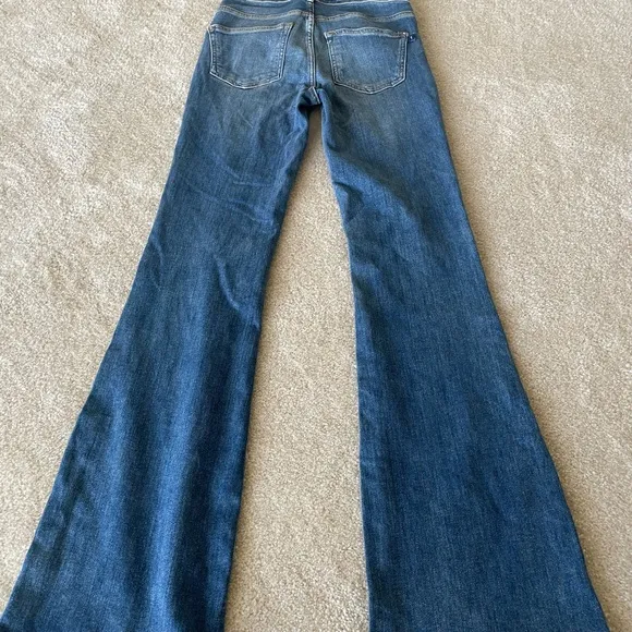 Anthropologie Pilcro High Rise Flare Jeans. Women size 25