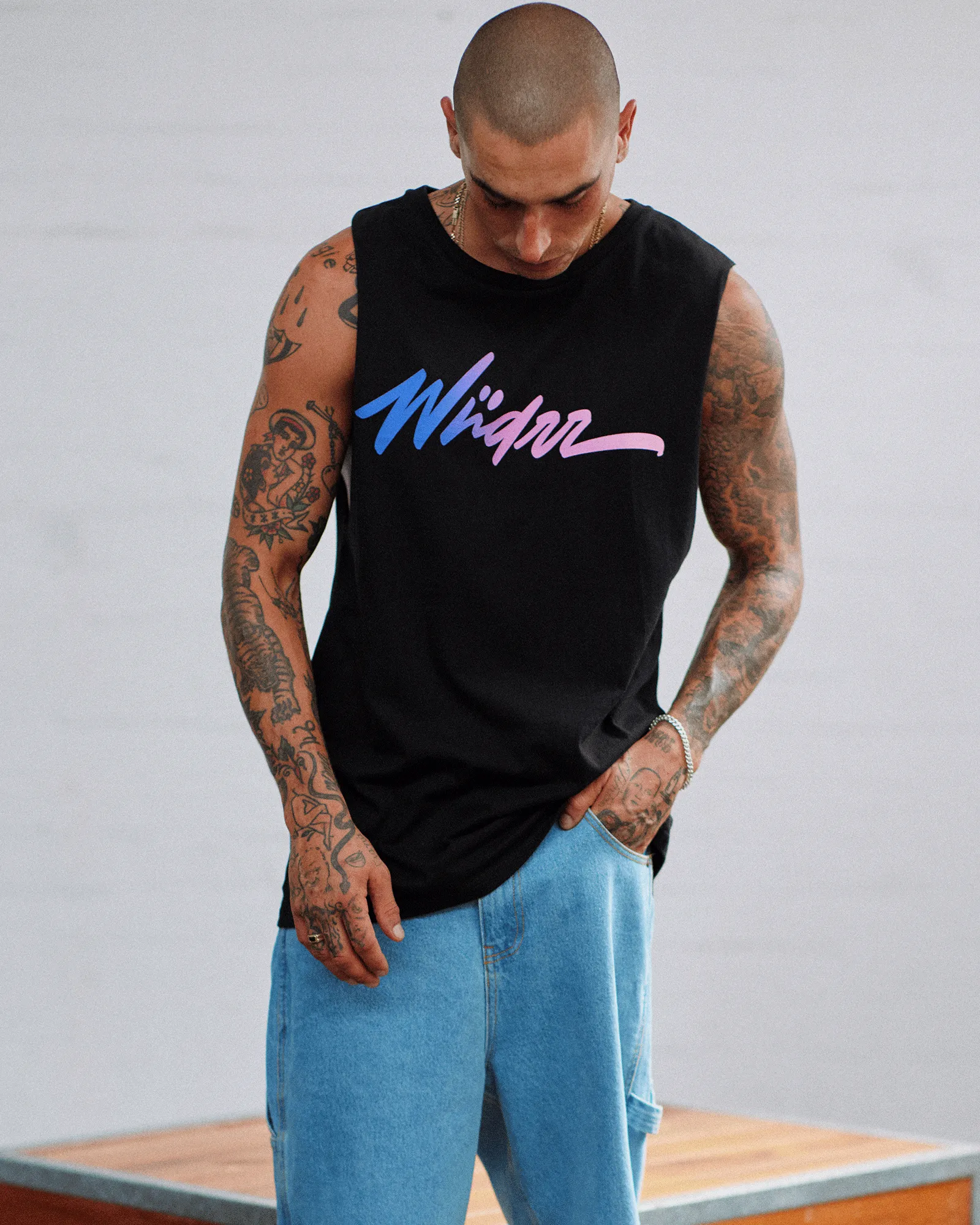 ARTEMIS MUSCLE TOP - BLACK