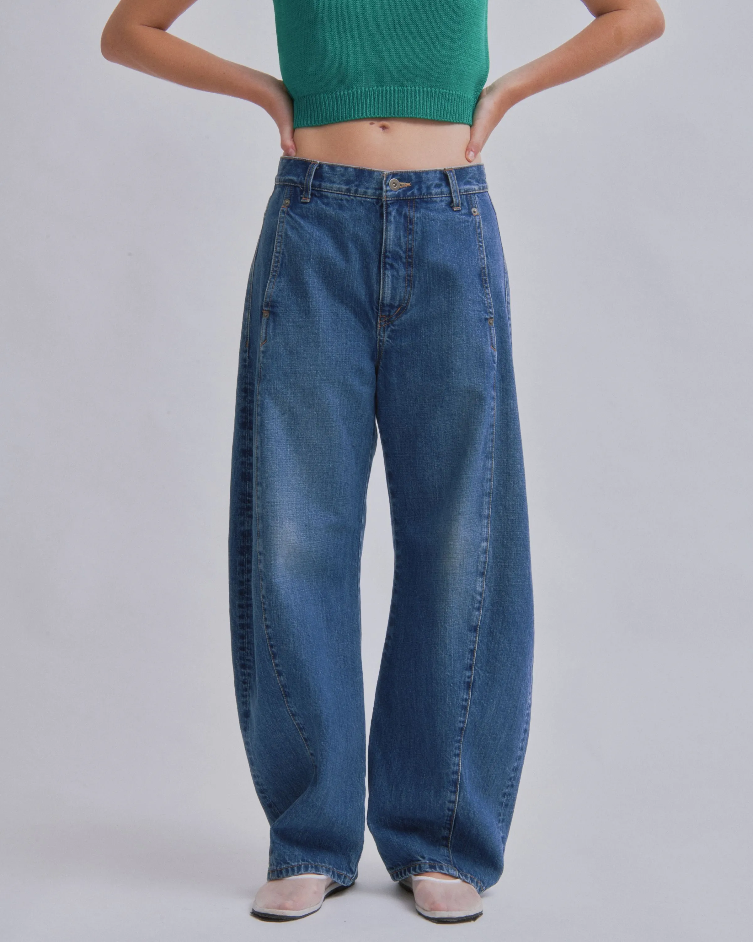 Barrel Denim in Light Blue