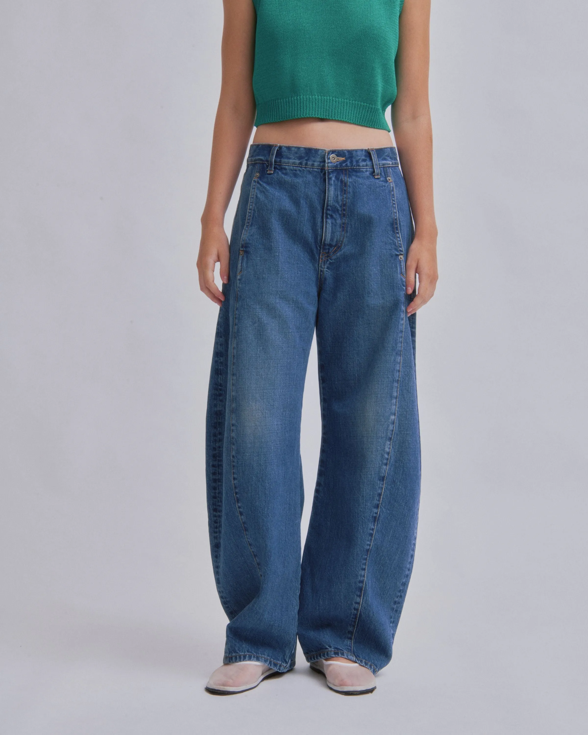 Barrel Denim in Light Blue