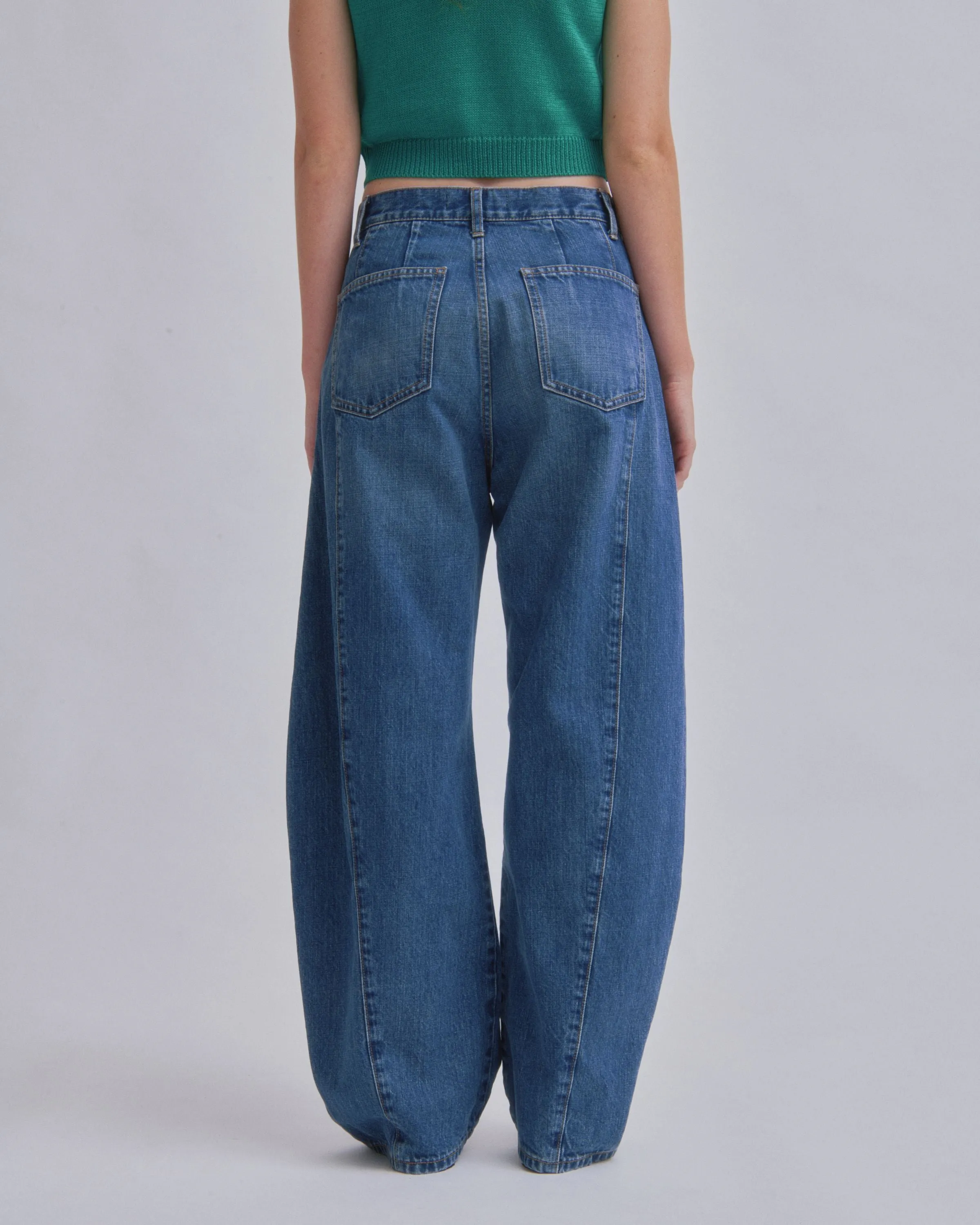 Barrel Denim in Light Blue