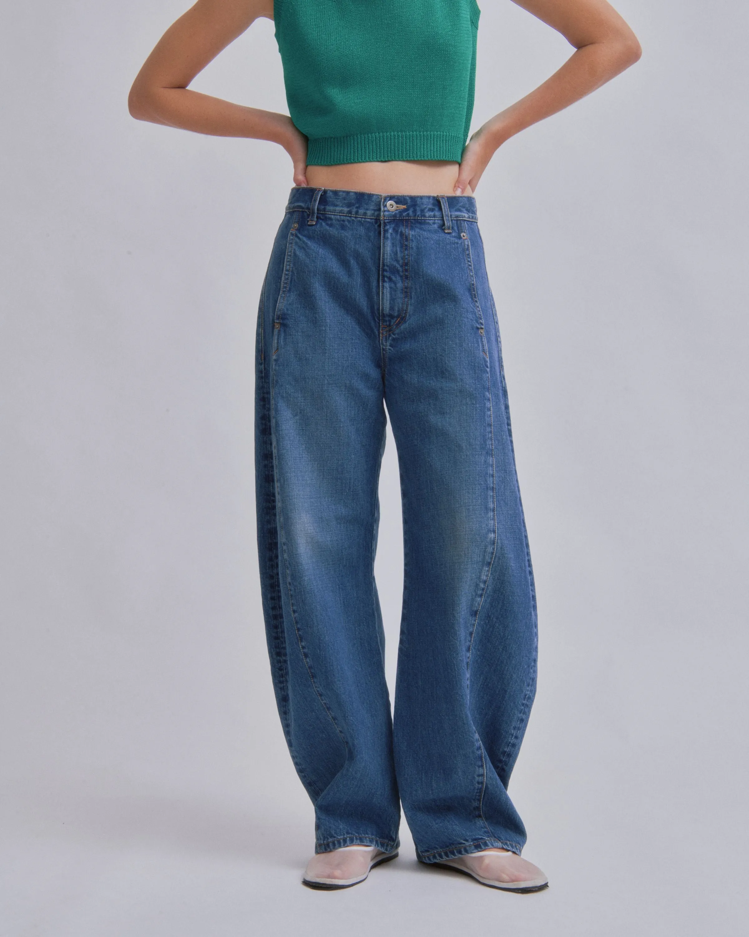 Barrel Denim in Light Blue