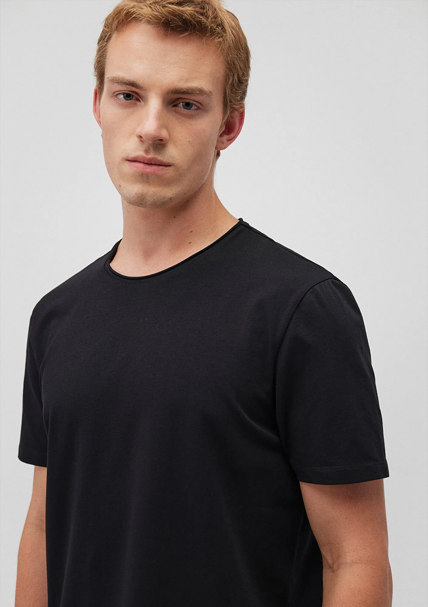 Black Basic T-Shirt