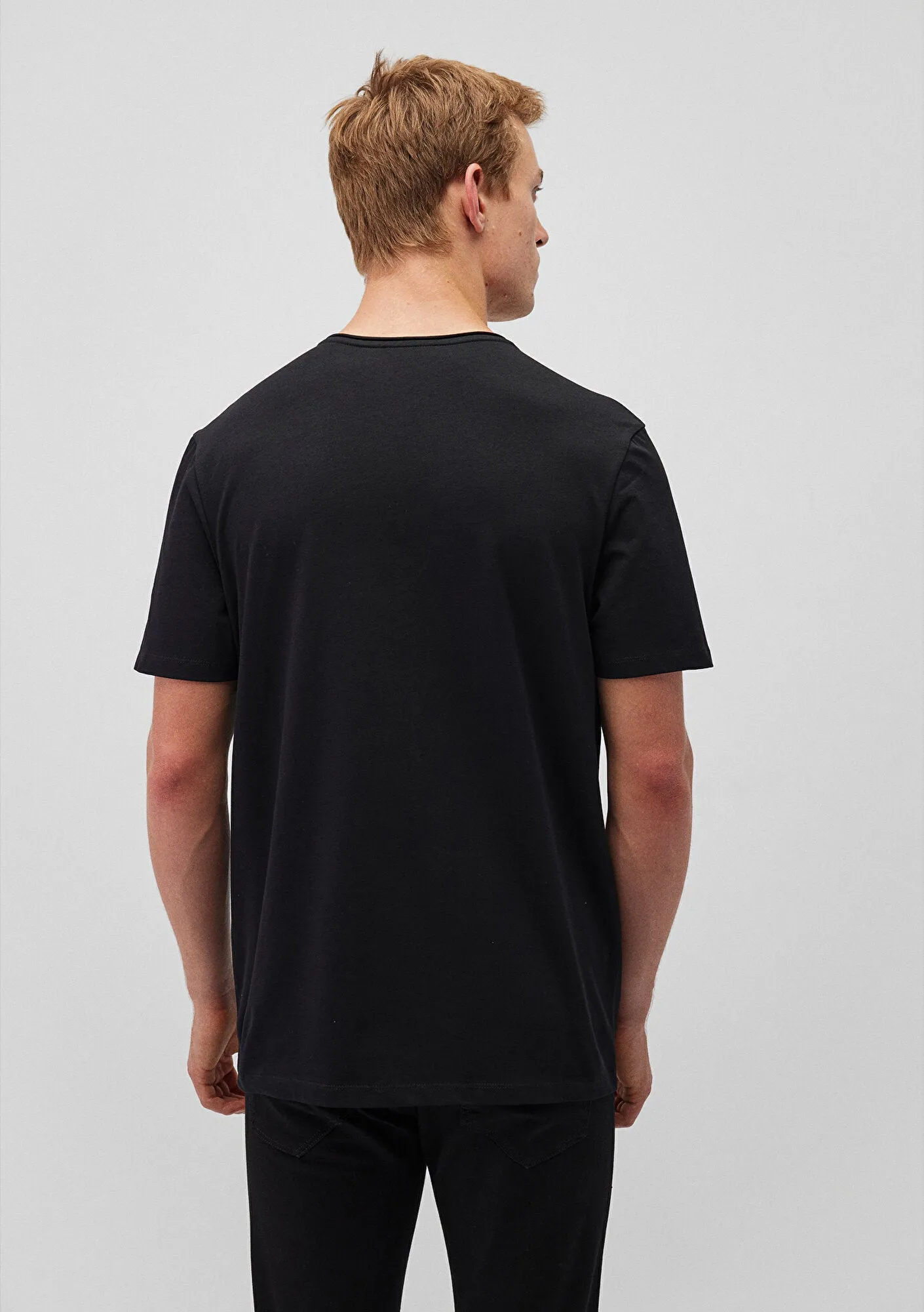 Black Basic T-Shirt