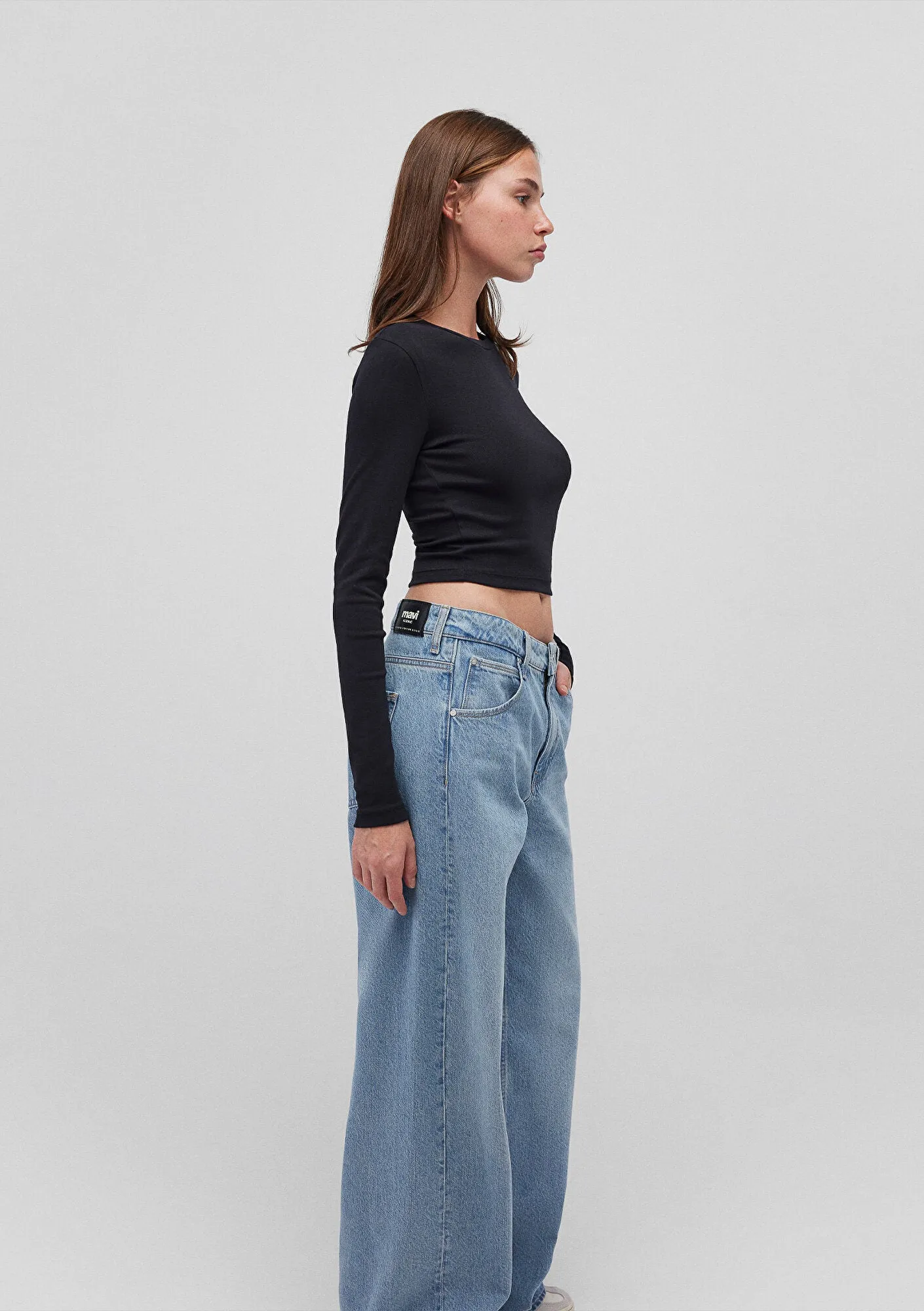 Black Long Sleeve Crop Basic T-Shirt