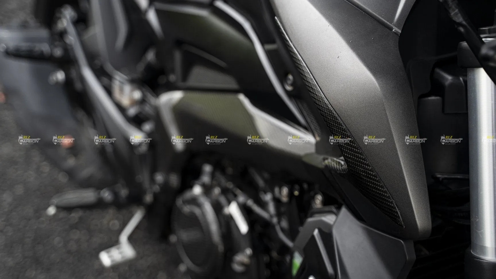 Carbon Fiber Tank Slider for Bajaj Dominar