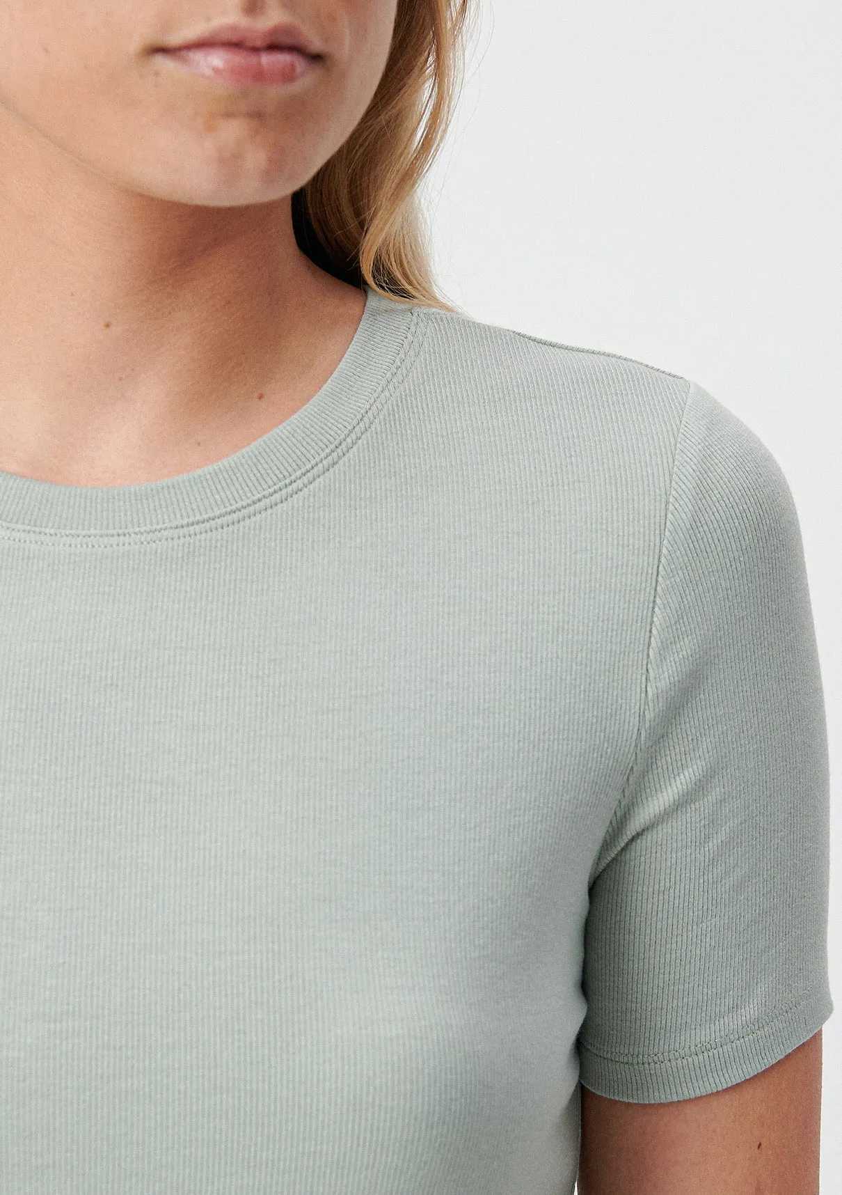 Crew Neck Green Basic T-Shirt