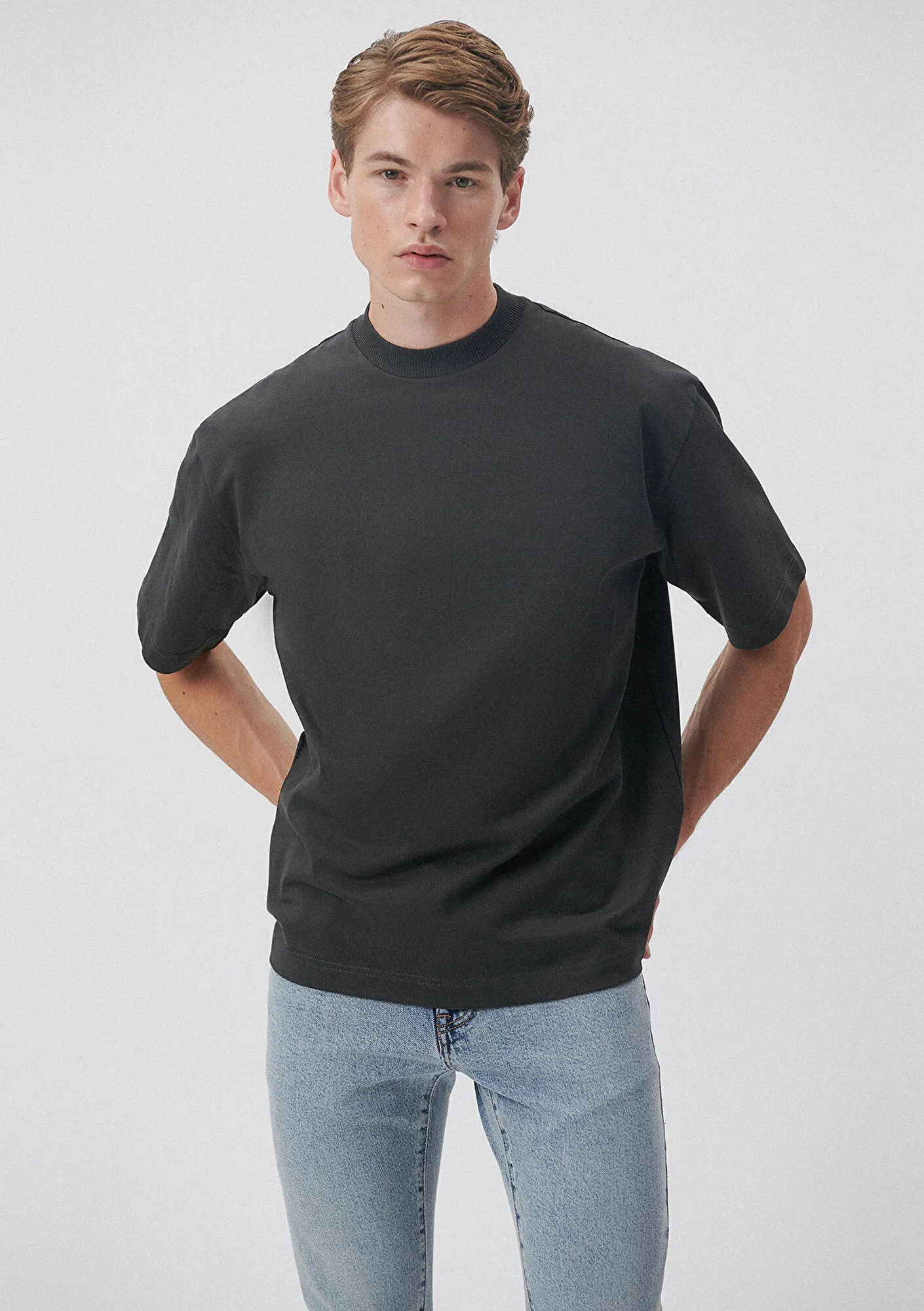 Crew Neck Grey Basic T-Shirt