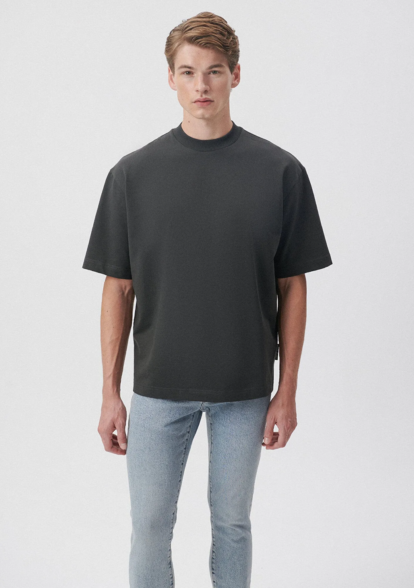 Crew Neck Grey Basic T-Shirt