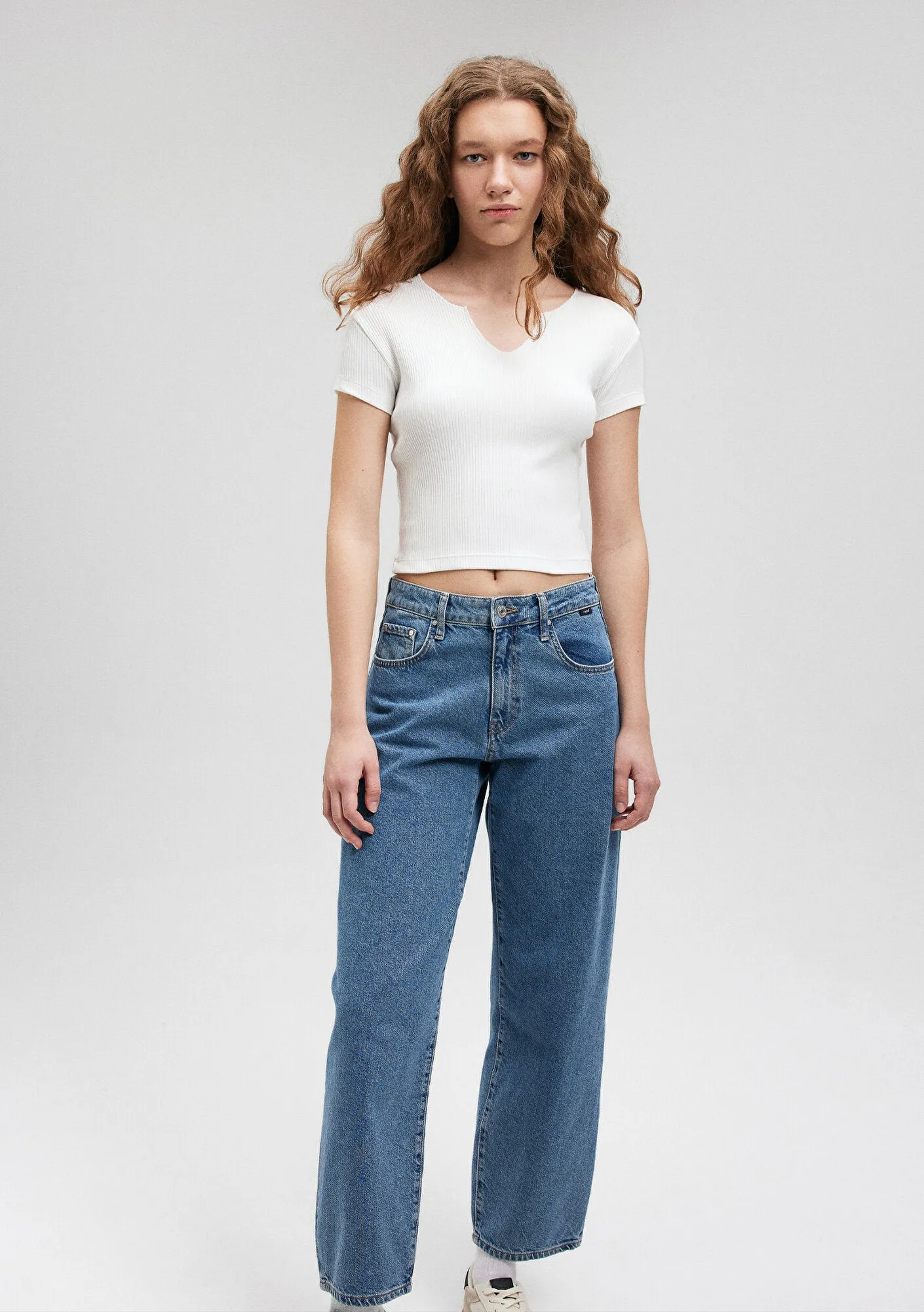 Crew Neck White Basic T-Shirt