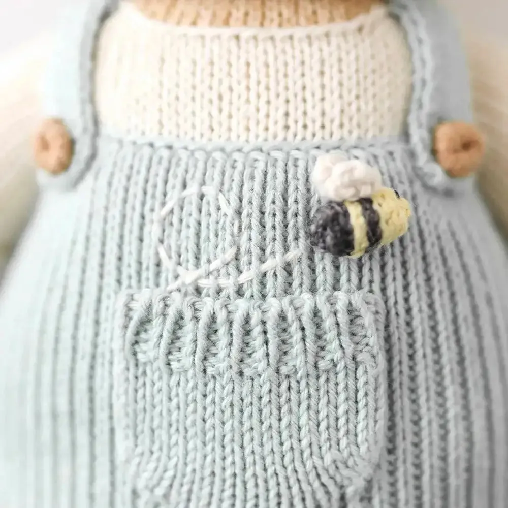 Cuddle   Kind Charlie the Honey Bear