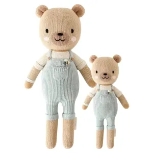 Cuddle   Kind Charlie the Honey Bear