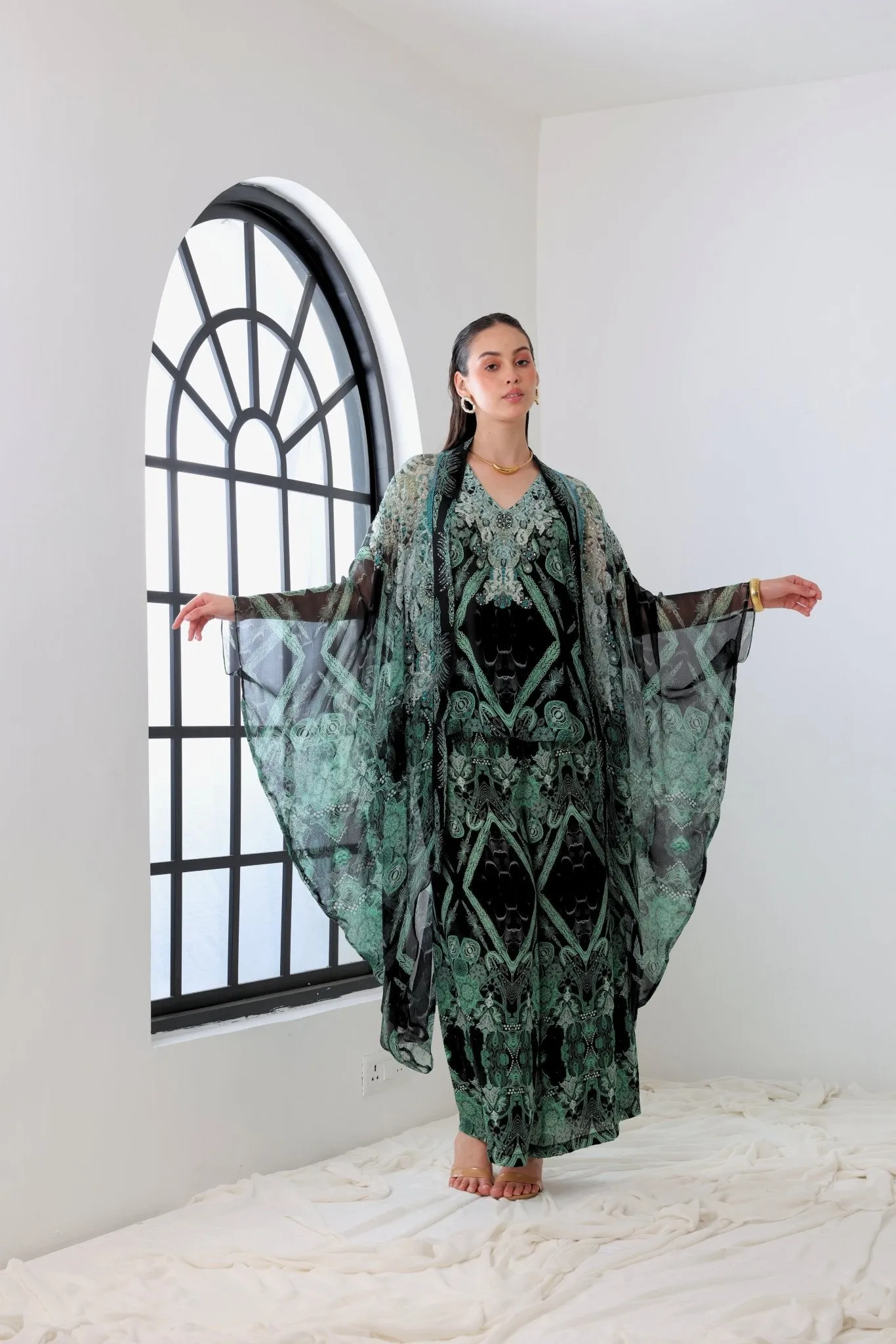 EMERALD OASIS MEDIUM CAPE