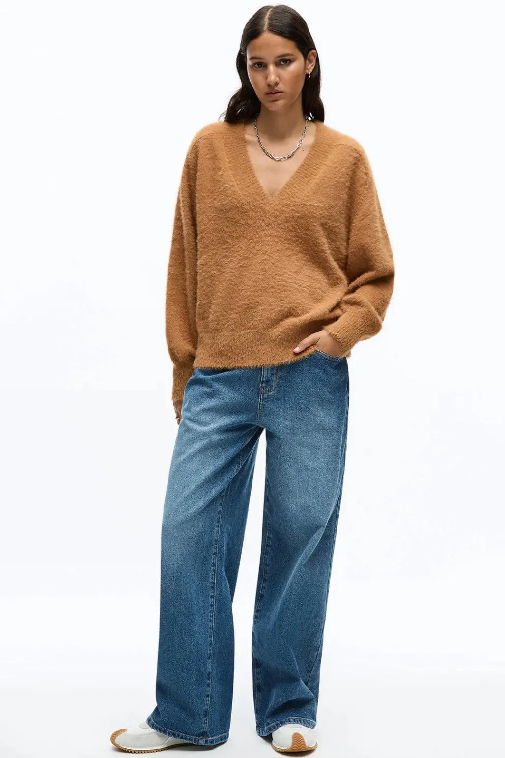 Essential V Neck Caramel