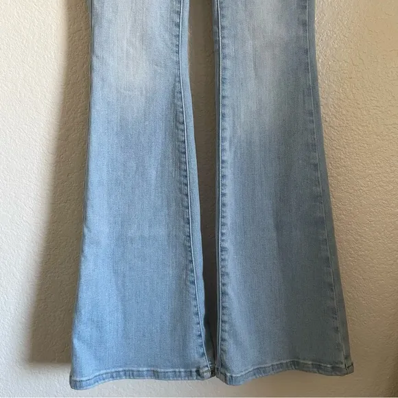 FP We The Free Jayde High Waisted Flare Stretchy Denim Jeans Light Blue Retro 27