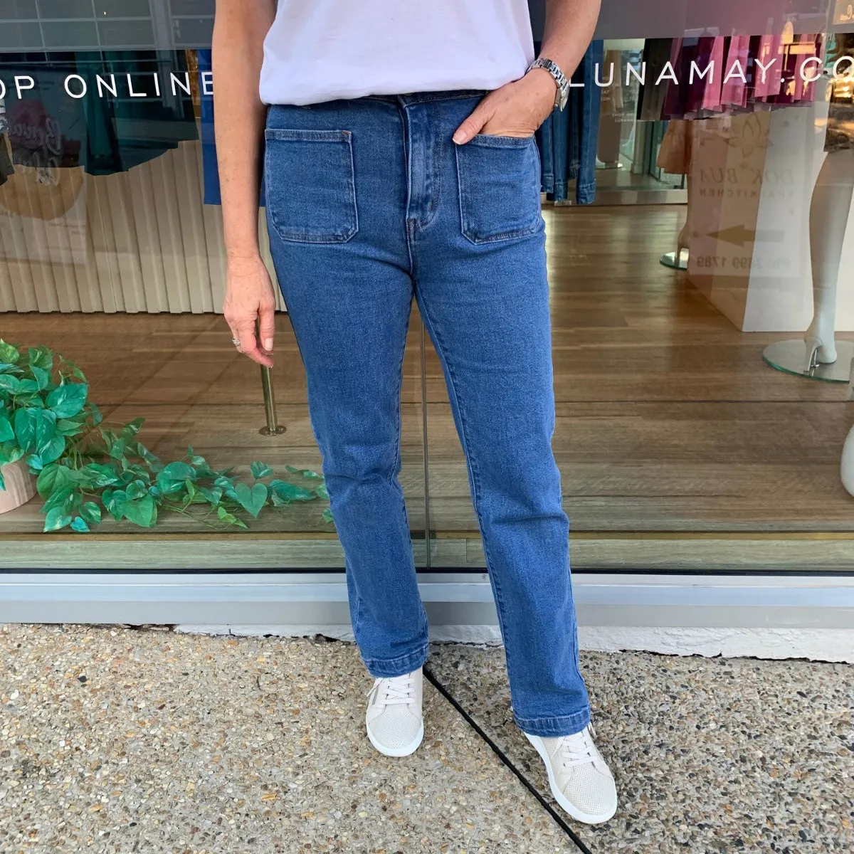 Frida Straight Leg Jeans (Mid Blue)
