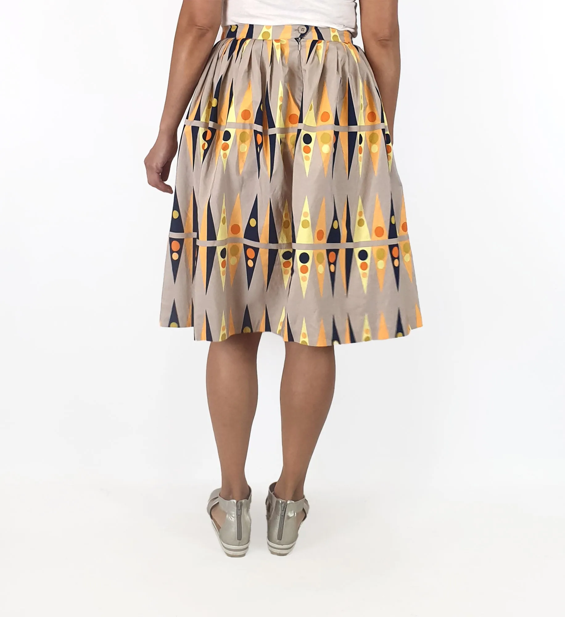 Gorman backgammon print skirt size 12, best fits 10