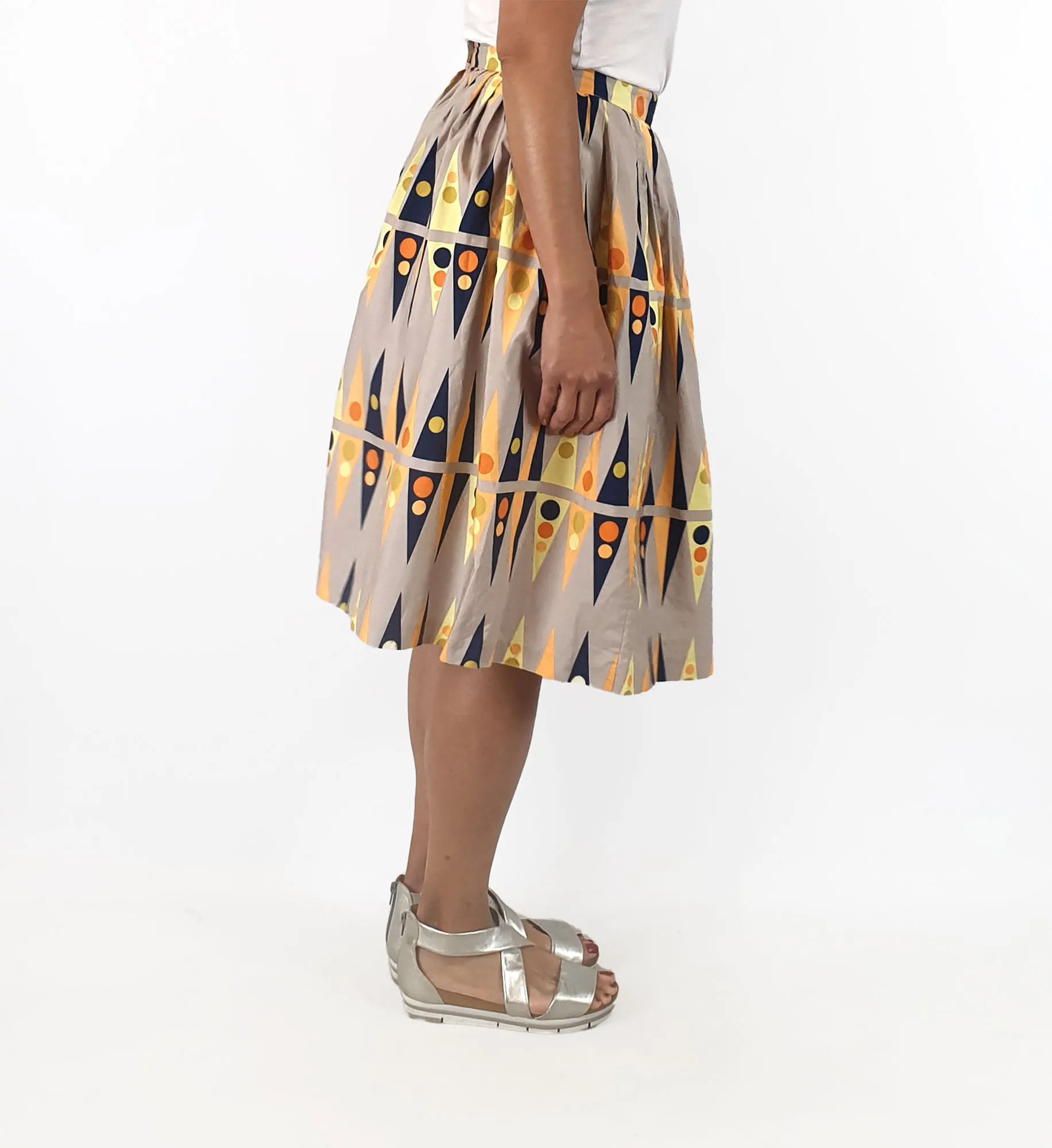 Gorman backgammon print skirt size 12, best fits 10
