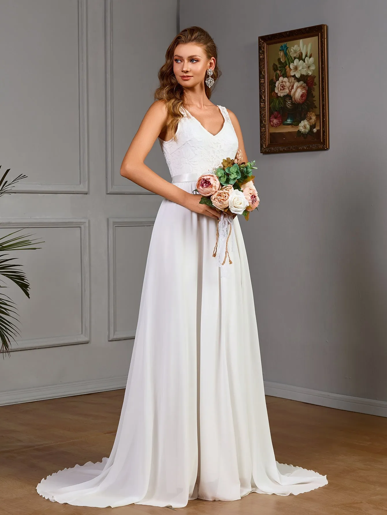 Graceful Sleeveless Lace and Chiffon Wedding Gown