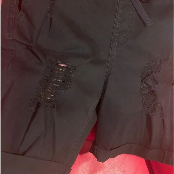 Guess Woman’s jeans shorts