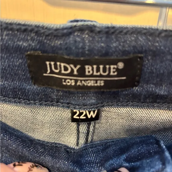 Judy Blue Boyfriend Jeans Distressed Blue