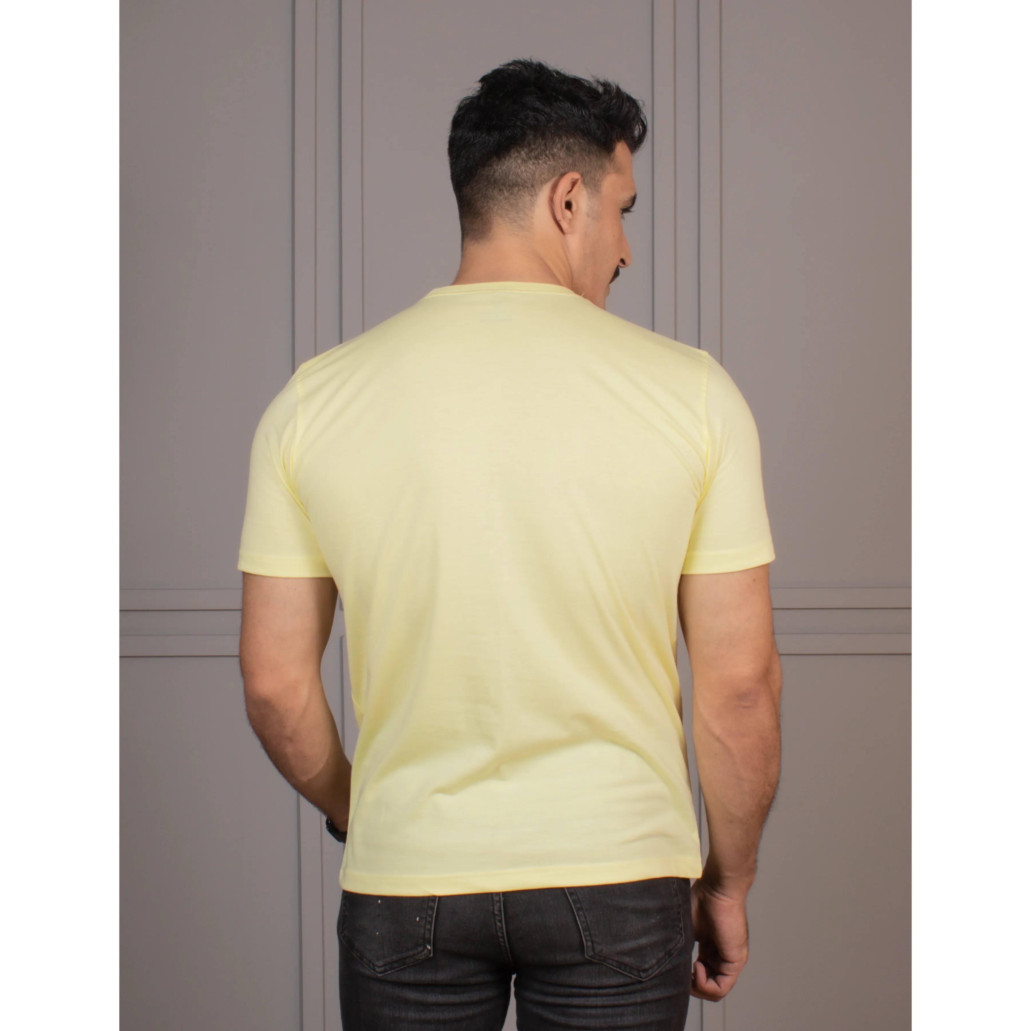 Men's Half Sleeve Round Neck T-Shirt Color Lemon