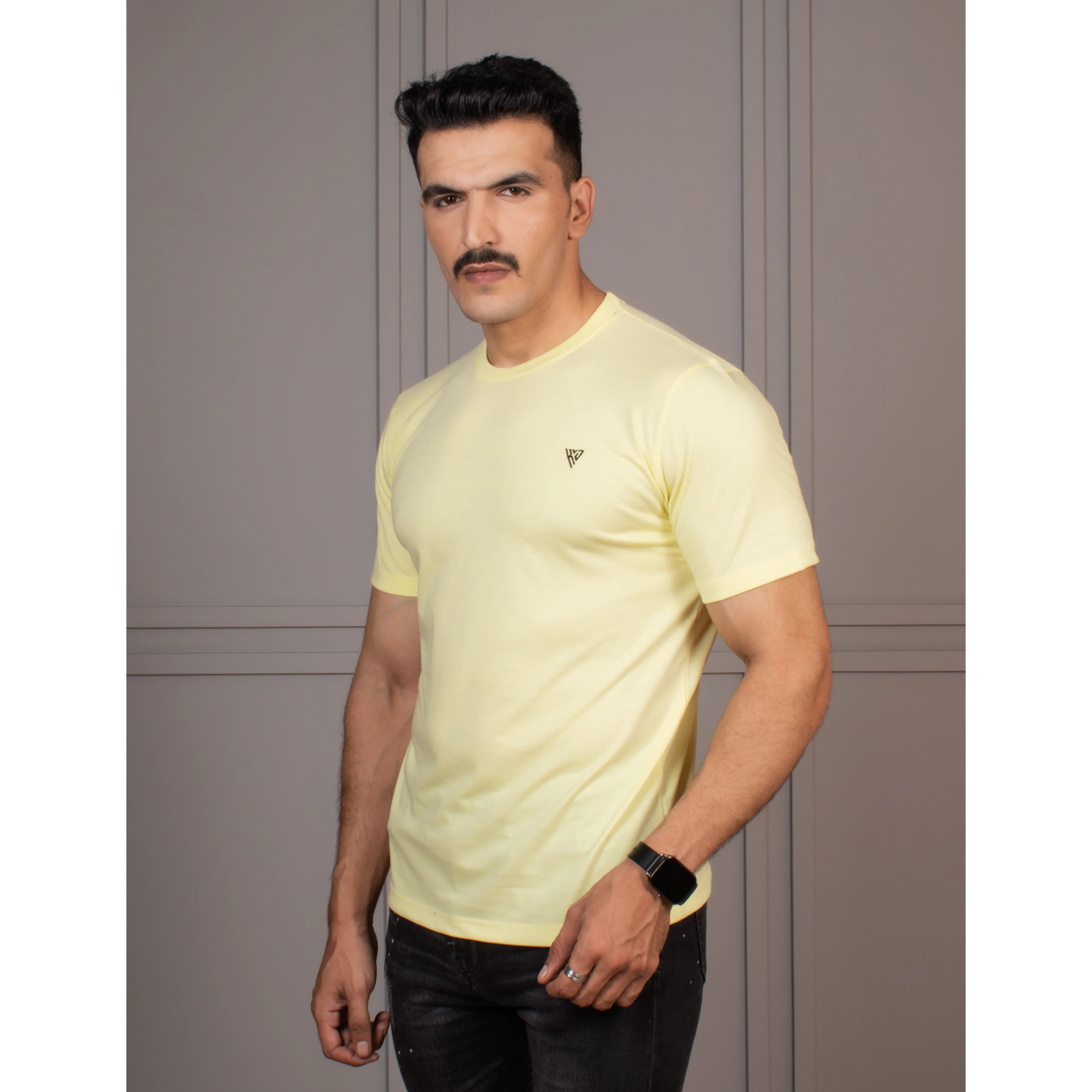 Men's Half Sleeve Round Neck T-Shirt Color Lemon