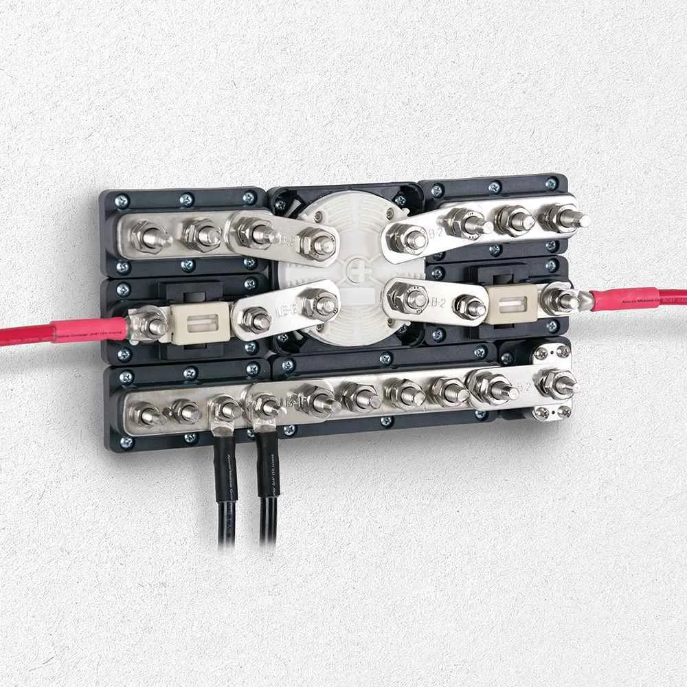 Pro Installer 8 Stud Bus Bar - 650A
