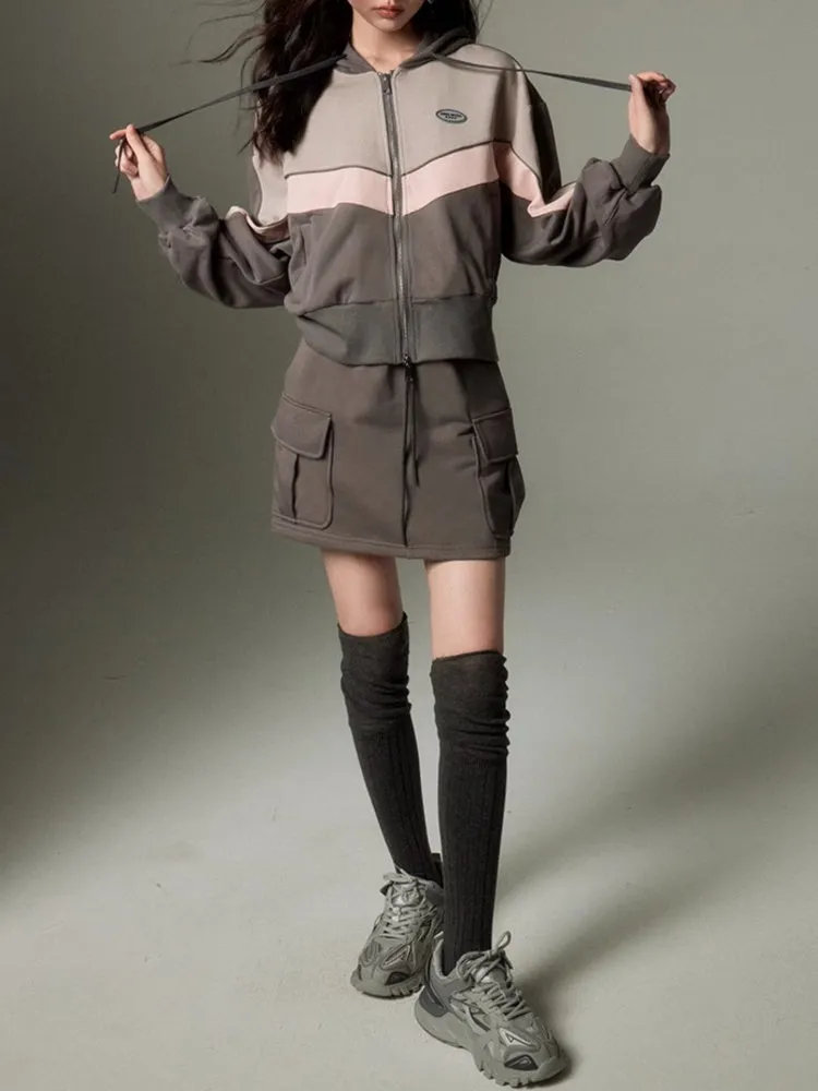 pullover sweatshirt  ＆ A-Line Skirts