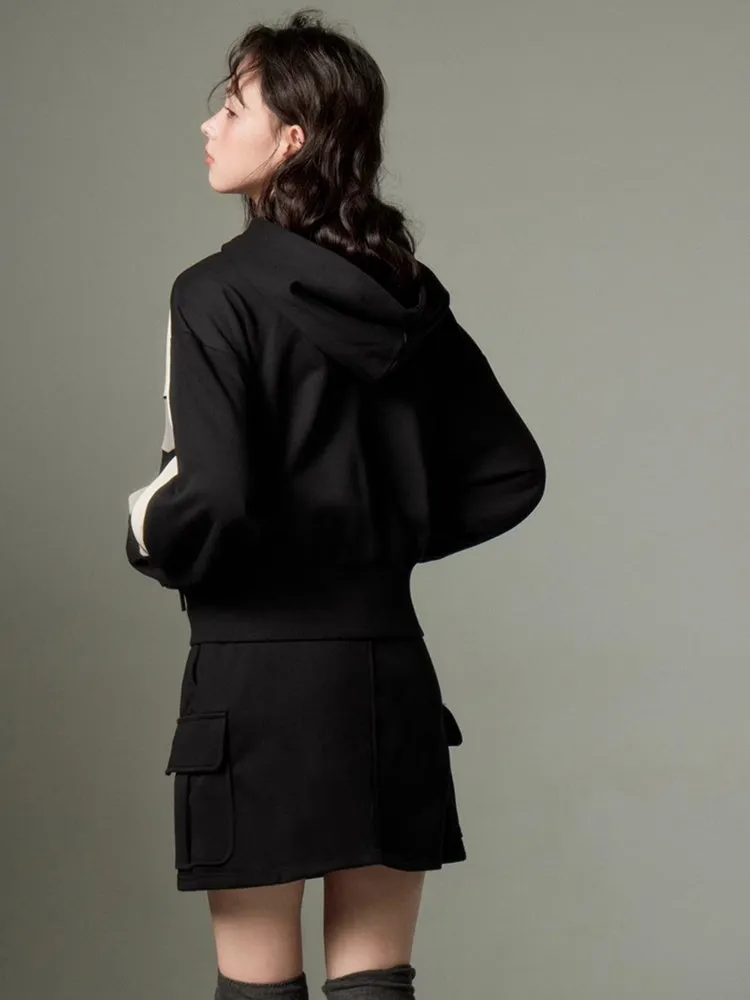 pullover sweatshirt  ＆ A-Line Skirts