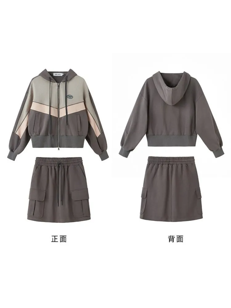 pullover sweatshirt  ＆ A-Line Skirts