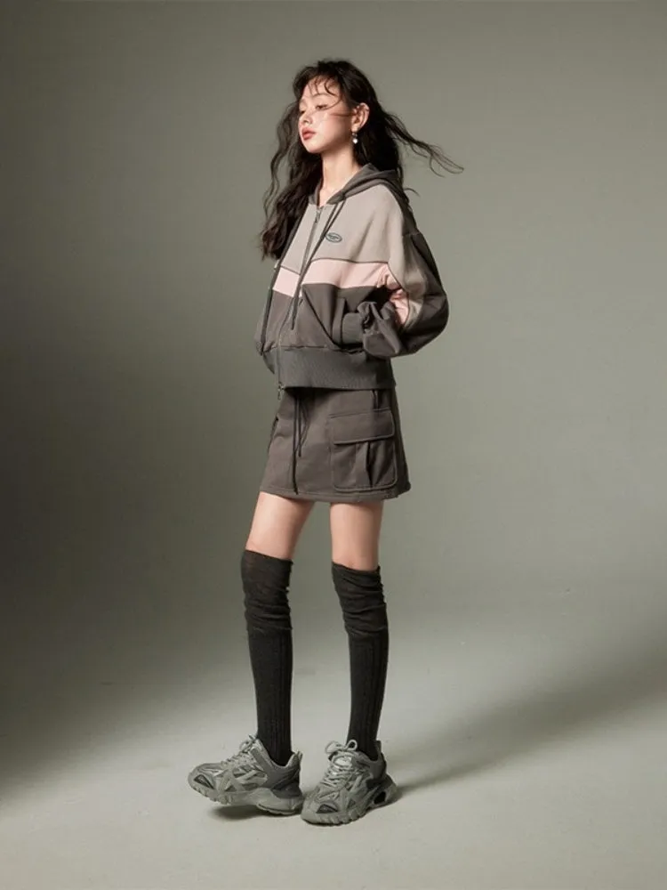 pullover sweatshirt  ＆ A-Line Skirts