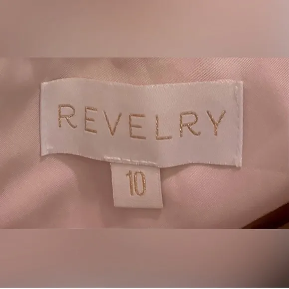 Revelry Scarlet Chiffon Size 10 Dress in Taupe 🤍