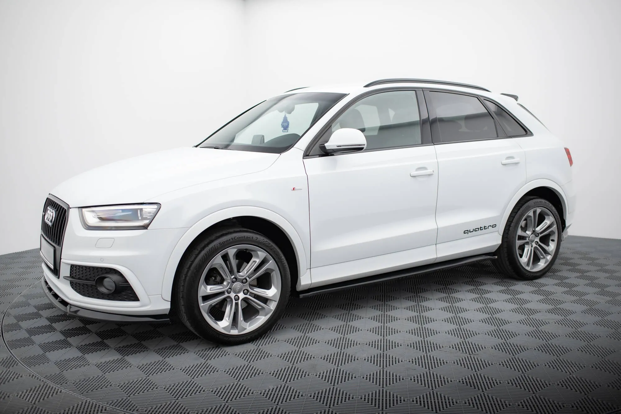Side Skirts Diffusers Audi Q3 S-line 8U