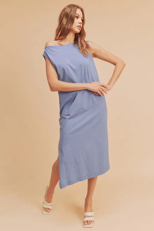Side Slit Round Neck Sleeveless Midi Elegant Dress – Versatile, Chic, and Timeless Wardrobe Staple with Side Slits and Sleeveless Design for Effortless Style