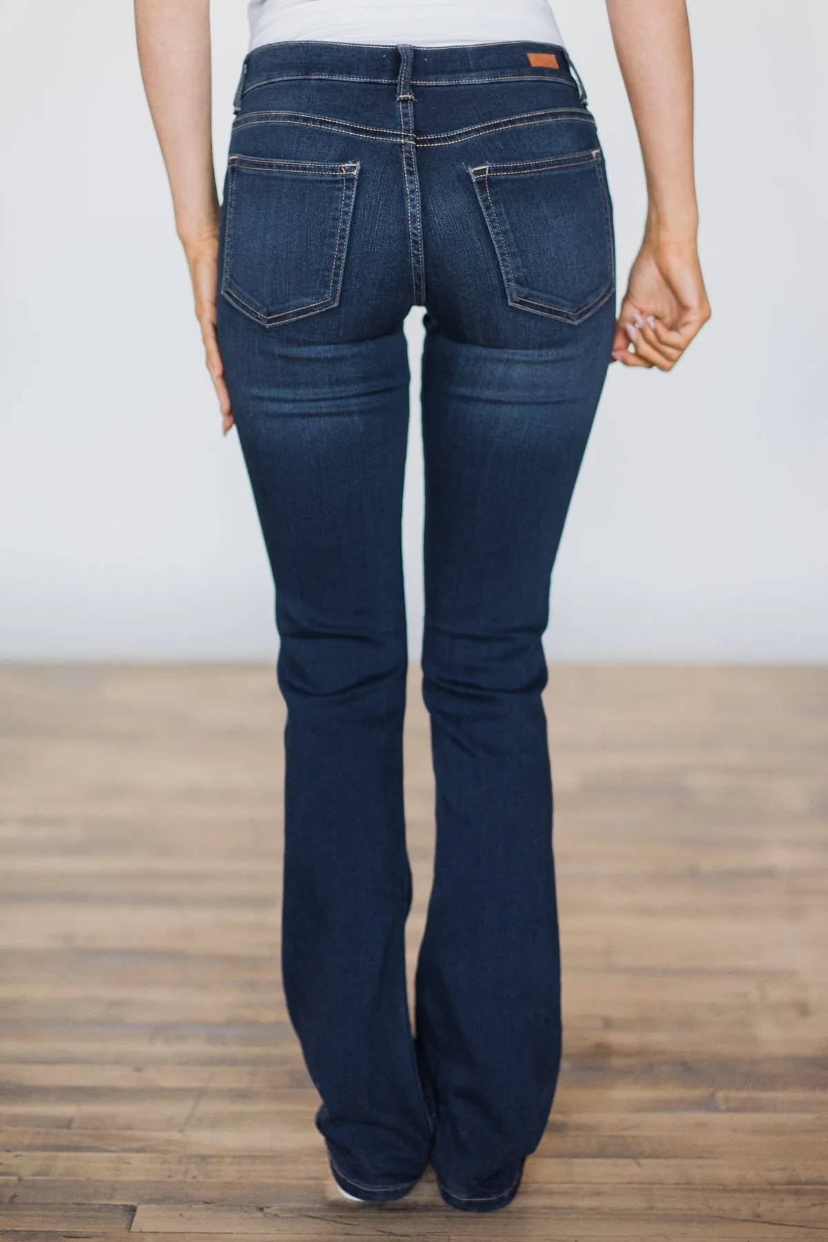 Sneak Peek Jeans- Medium Wash Leanne