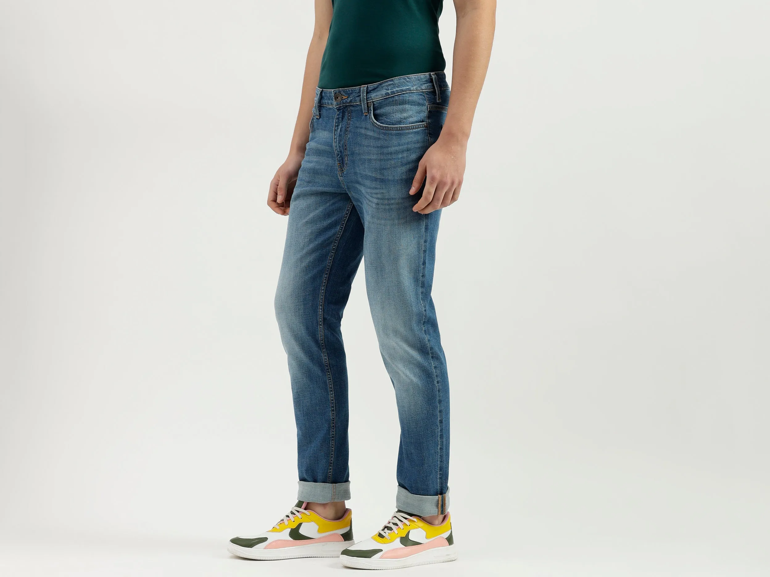 Solid Pattern Slim Fit Jeans