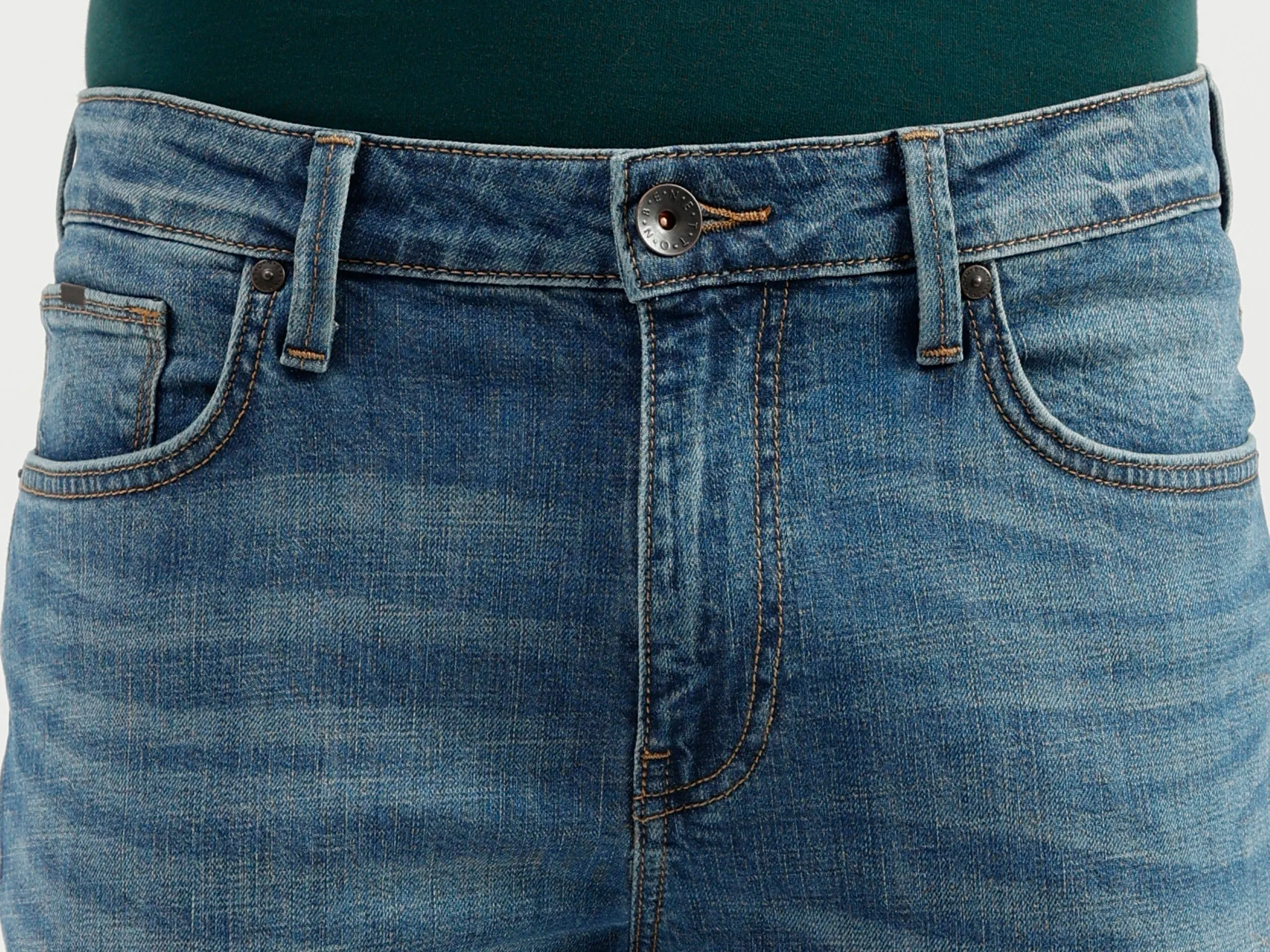 Solid Pattern Slim Fit Jeans