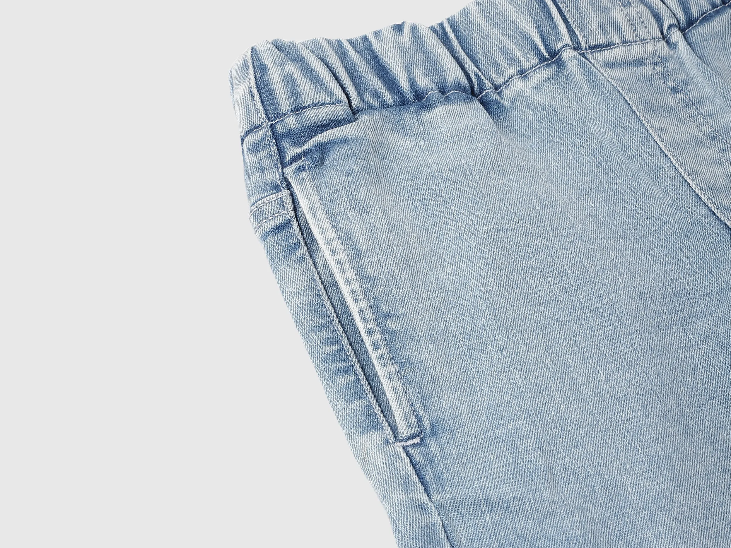 Solid Regular Fit Jeans