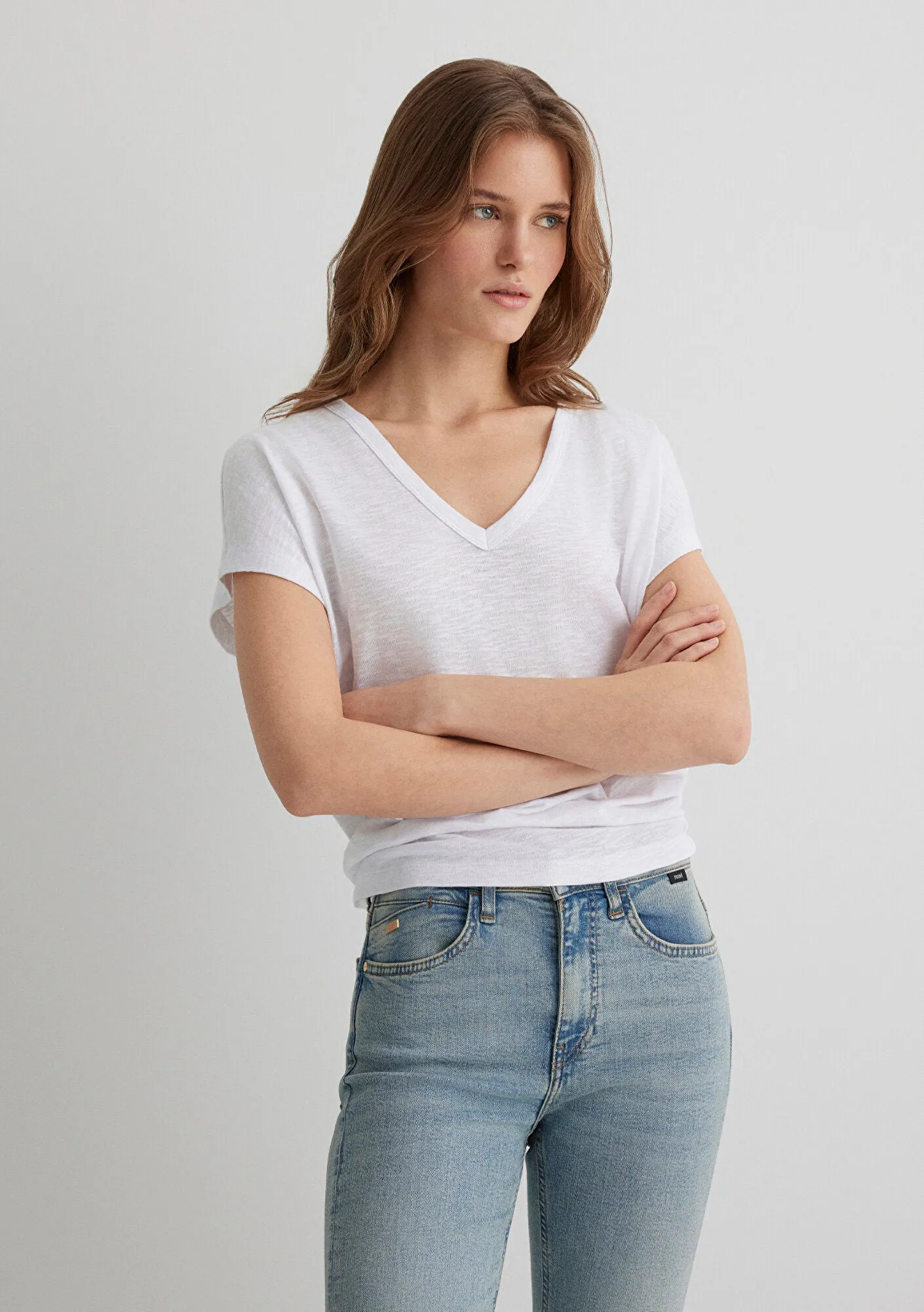 V Neck White Basic T-Shirt