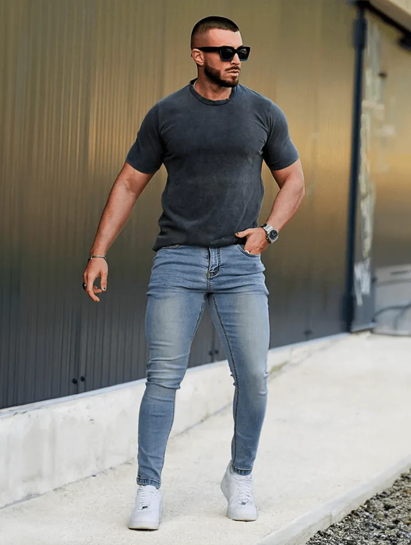 Vince – Classic and Comfortable Denim Jeans for Men
