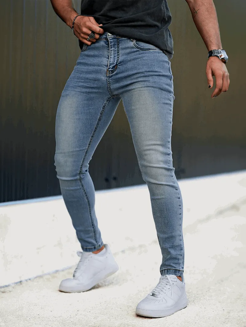 Vince – Classic and Comfortable Denim Jeans for Men