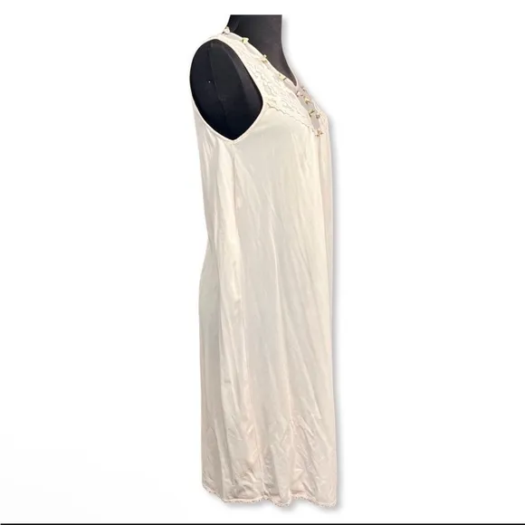 Vintage 1960s Pink Nightie