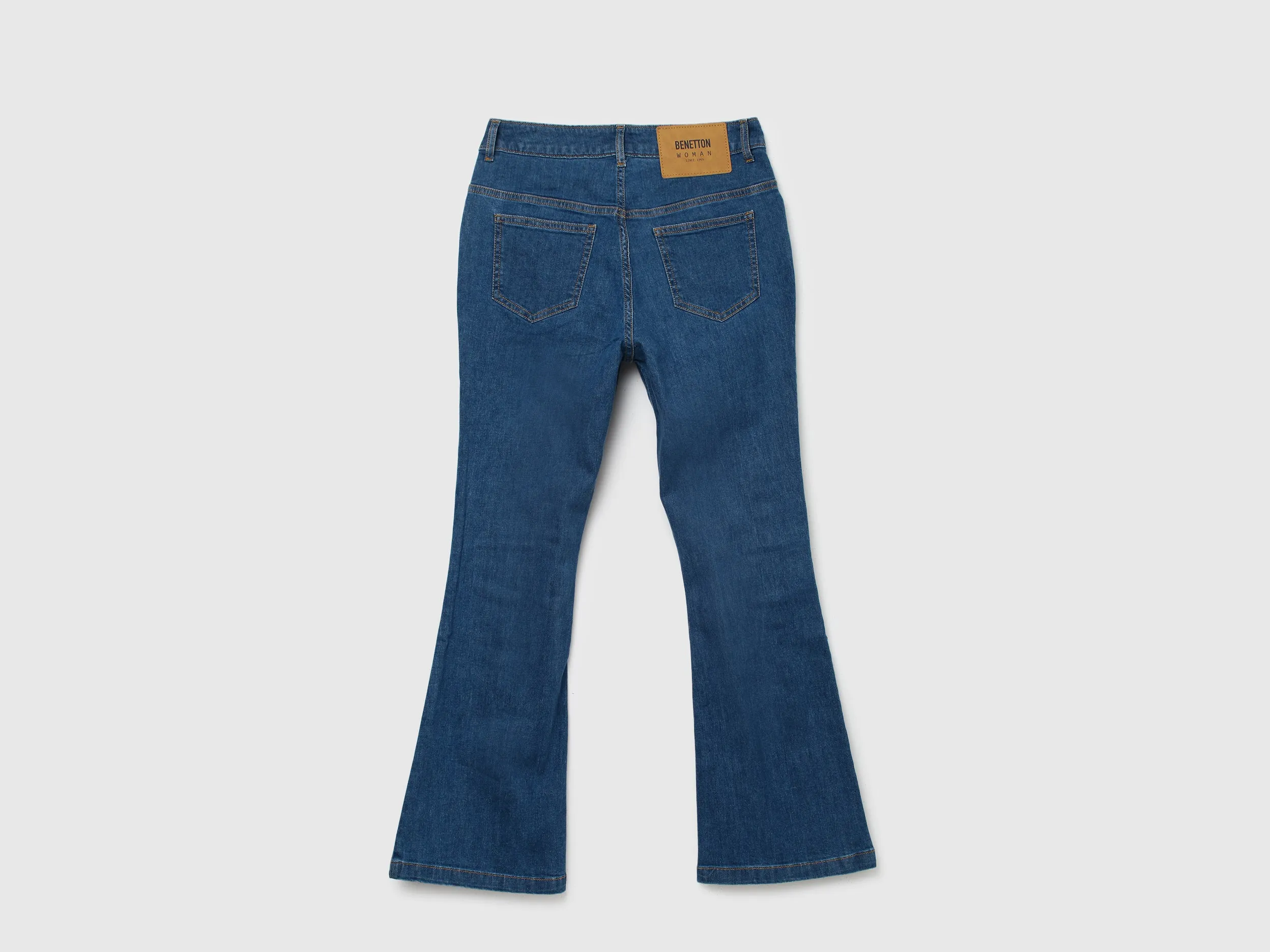 Women Solid Bootleg Jeans