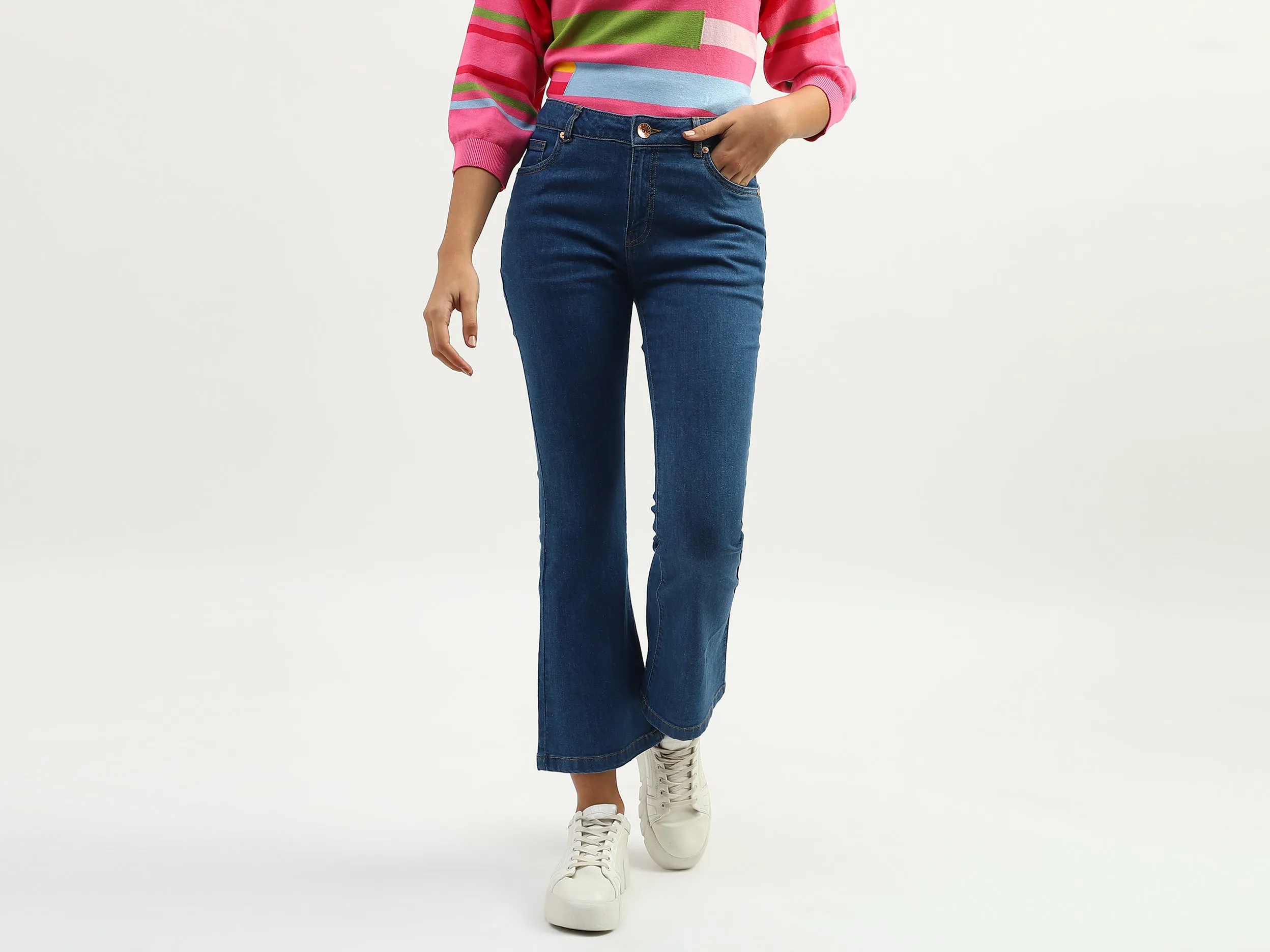 Women Solid Bootleg Jeans